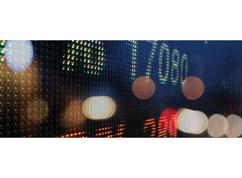 What is a currency forward contract?