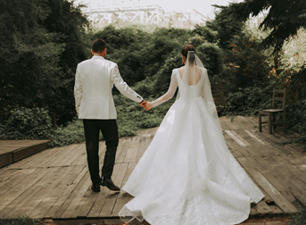Budgeting for a wedding overseas
